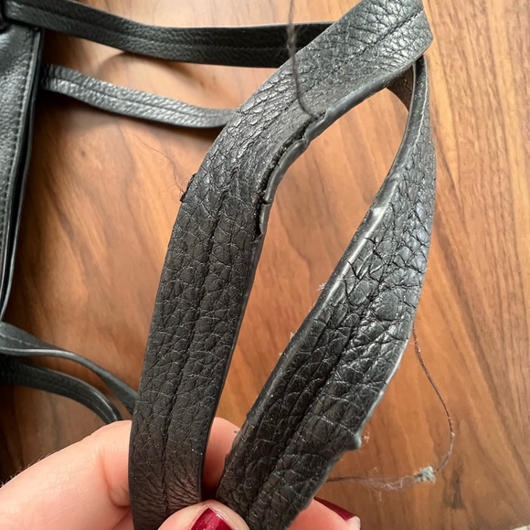 Michael Kors Black leather bag - Picture 5 of 8